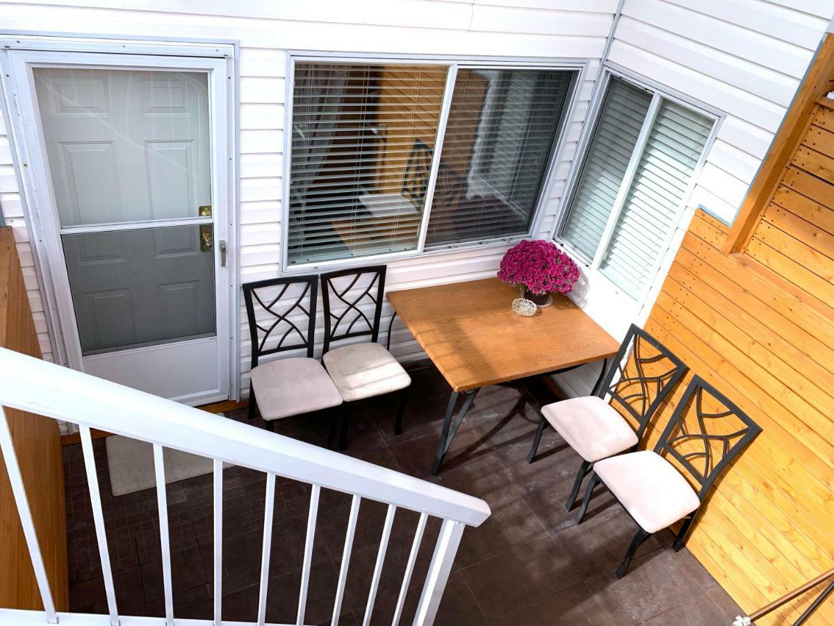 Perfect Location - Tidy & Comfy Suite 5 Mins To Skytrain & Restaurant & Banks, 2 Stops To Metrotown, 5 Stops To Downtown Vancouver Exterior foto